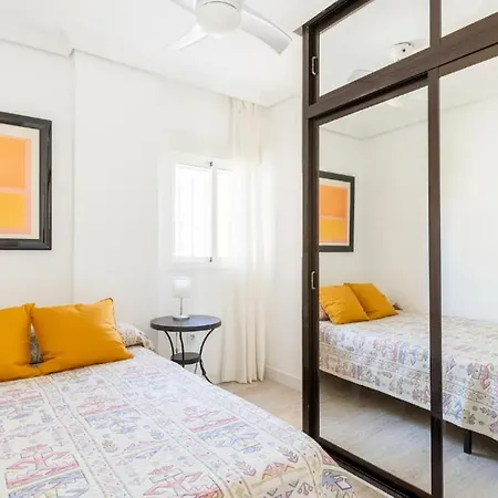 Amplio Con 4 Y 2 Banos - Great With 4 - 2 Baths Apartment Seville