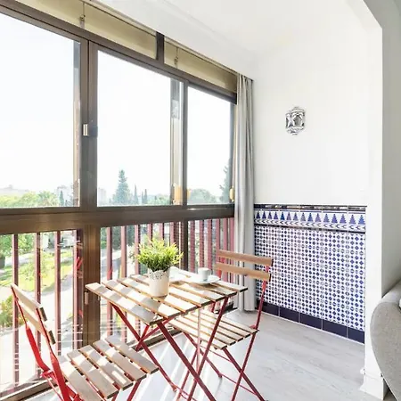 Amplio Con 4 Y 2 Banos - Great With 4 - 2 Baths Apartment *