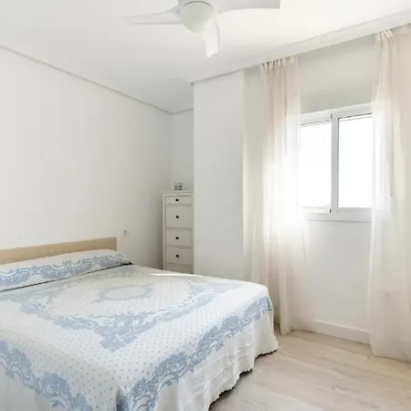 Apartment Amplio Con 4 Y 2 Banos - Great With 4 - 2 Baths Seville