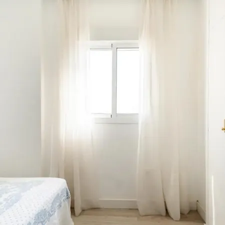 Apartment Amplio Con 4 Y 2 Banos - Great With 4 - 2 Baths Seville